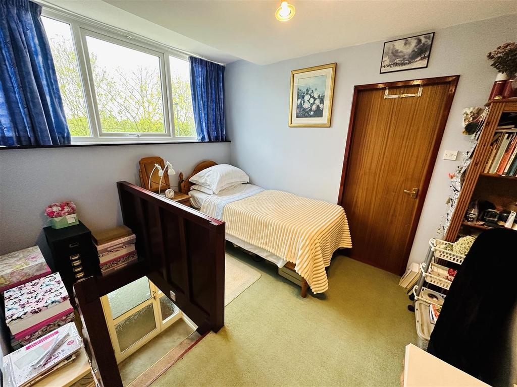 Attic Room1.jpg