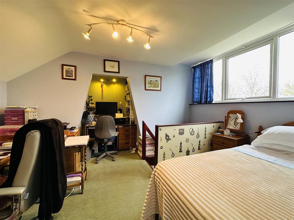 Attic Room.jpg