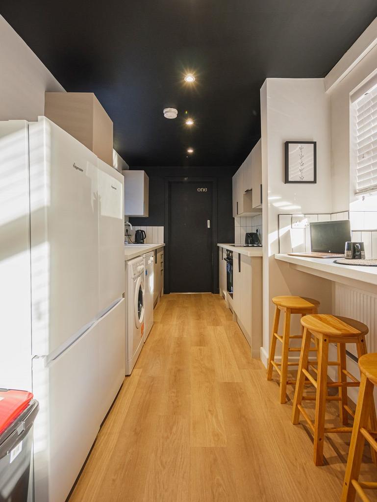 Kitchen (1)