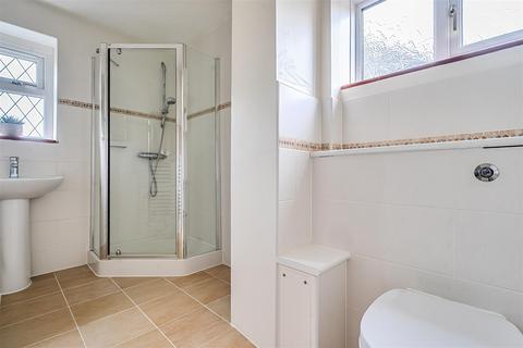 3 bedroom detached house for sale, East Close, Middleton-On-Sea