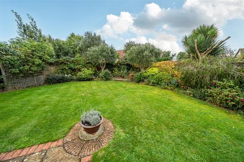 3 bedroom detached house for sale, East Close, Middleton-On-Sea