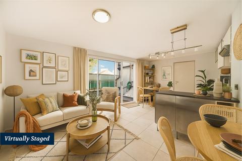 3 bedroom maisonette for sale, Kingsgate Road, Kilburn, London, NW6