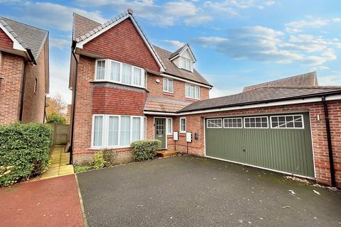 5 bedroom detached house for sale, Hawthorn Way, Manchester M28