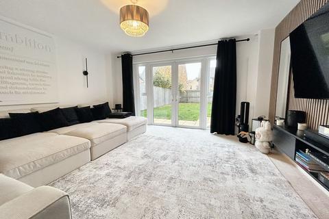 5 bedroom detached house for sale, Hawthorn Way, Manchester M28