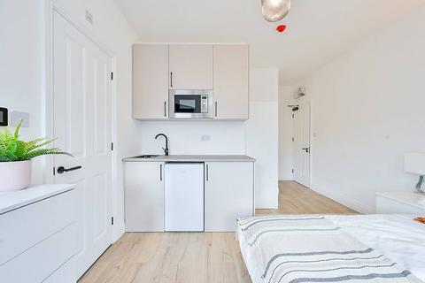 undefined, Madeley Road, Ealing Broadway, London, W5