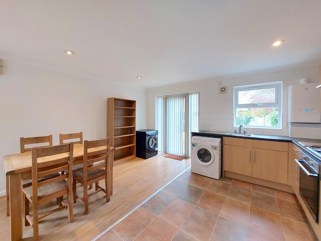 Dining/Kitchen