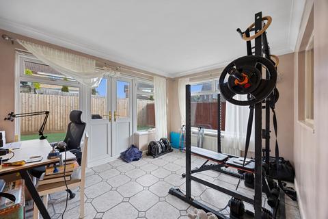 4 Birch Crescent, Llantwit Fardre, Pontypridd, CF38 2NZ