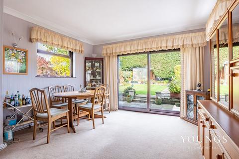 undefined, Rayleigh Road, Leigh-On-Sea, SS9