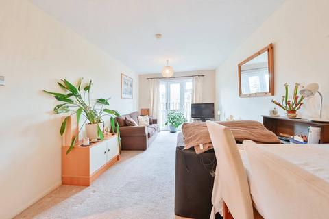 1 bedroom flat to rent, Chenies Way, Watford, Watford, WD18