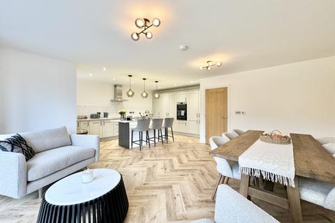 4 bedroom detached house for sale, Sand Lane, YO8 5HN