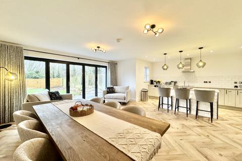 4 bedroom detached house for sale, Sand Lane, Selby, YO8 5HN