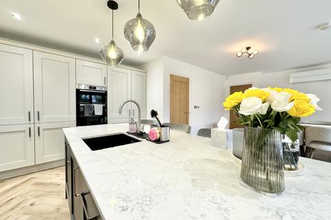 4 bedroom detached house for sale, Sand Lane, Selby, YO8 5HN