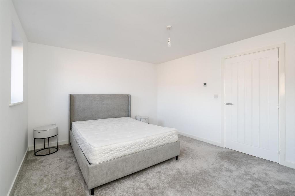 73 Newman Square 6.jpg