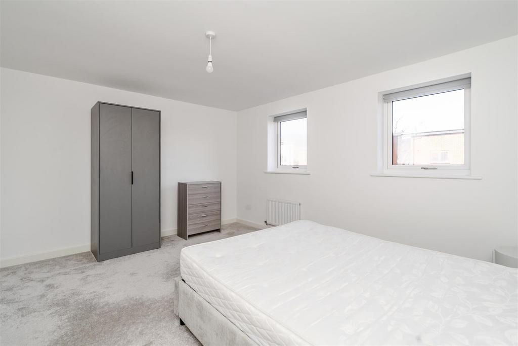 73 Newman Square 5.jpg