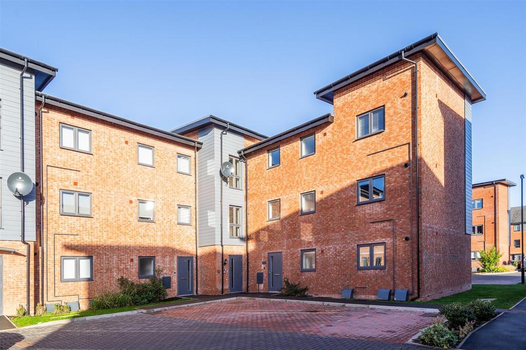 73 Newman Square 1.jpg