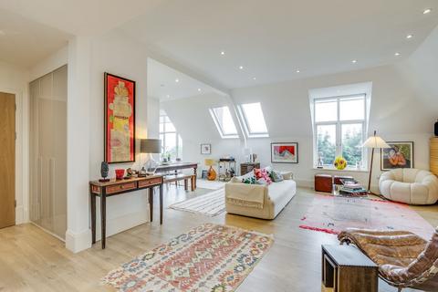 3 bedroom apartment to rent, Redington Road, Hampstead, London, NW3
