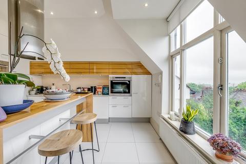 3 bedroom apartment to rent, Redington Road, Hampstead, London, NW3