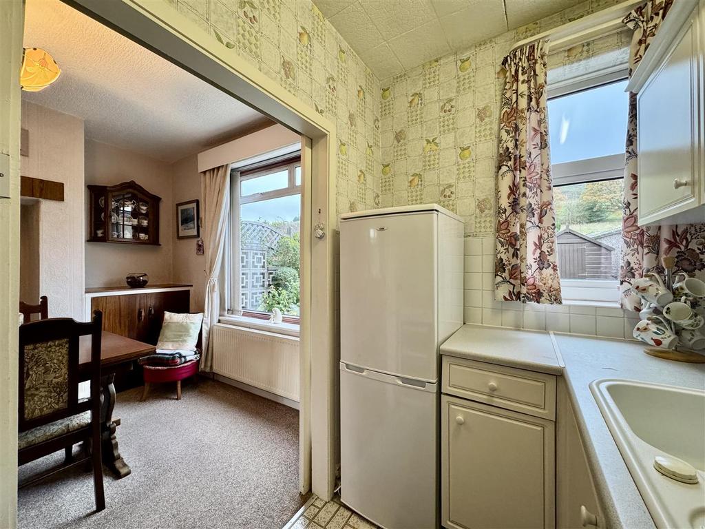 Dining kitchen