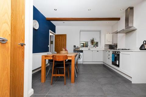 3 bedroom cottage for sale, Church Street, Huddersfield HD3