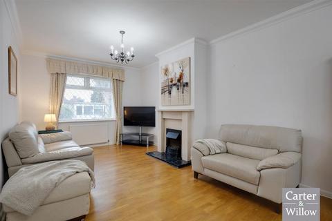 4 bedroom semi-detached house for sale, Bennetts Castle Lane, Dagenham, Essex
