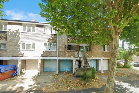 3 bedroom terraced house for sale, Goldings Crescent, Hatfield, AL10
