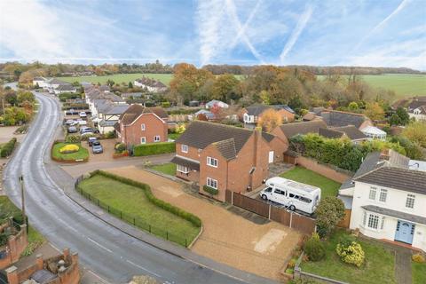 4 bedroom detached house for sale, Sheares Hoppit, Ware SG12