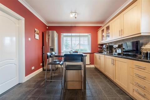 4 bedroom detached house for sale, Sheares Hoppit, Ware SG12