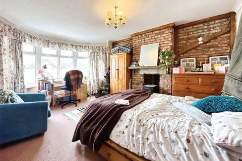 4 bedroom flat to rent, Hill Lane, Hampshire SO15