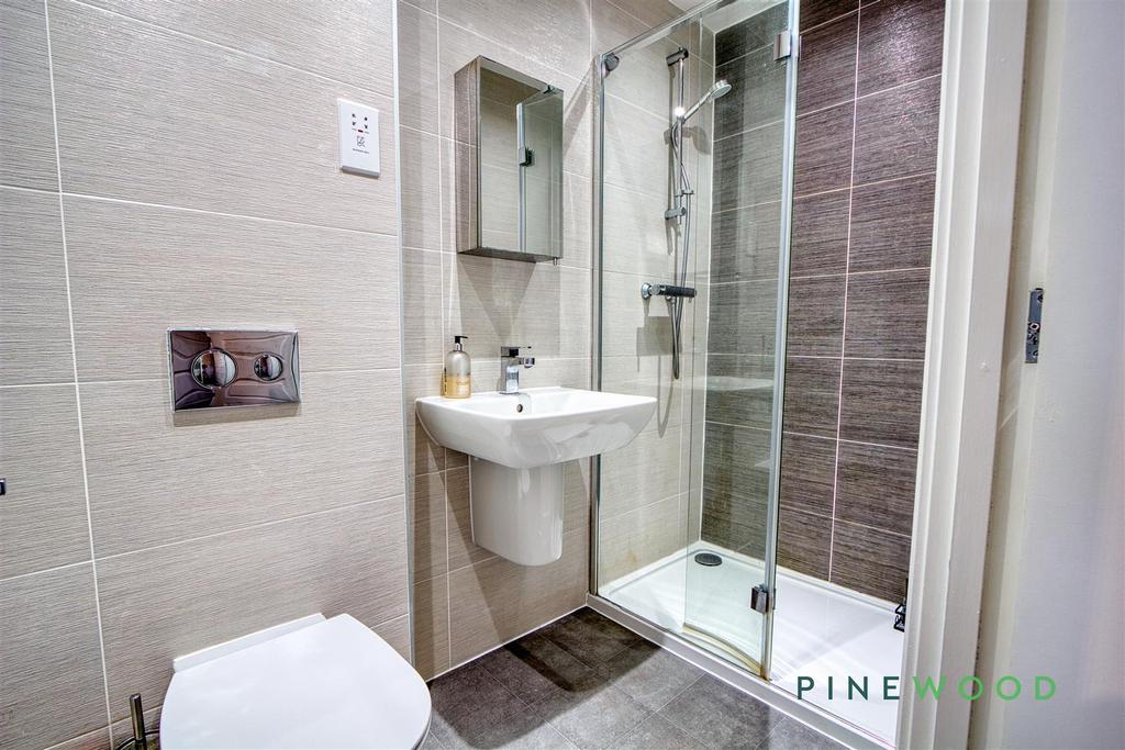 Ensuite (Bedroom 1)