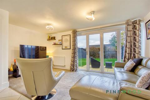 3 bedroom semi-detached house for sale, Wheatsheaf Way, Chesterfield S43