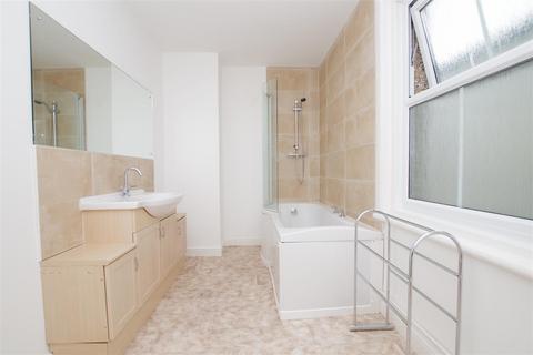 1 bedroom flat to rent, Commercial Road, Swindon SN1