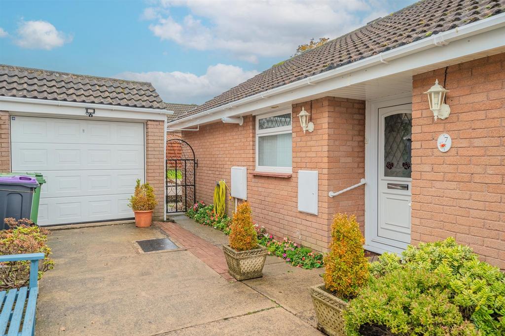 7 Chester Close-29.jpg