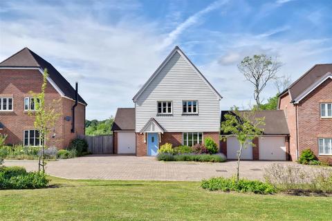 4 bedroom detached house for sale, Halden Field, Rolvenden