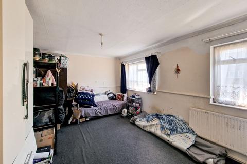 undefined, Marnham Crescent, Greenford, UB6