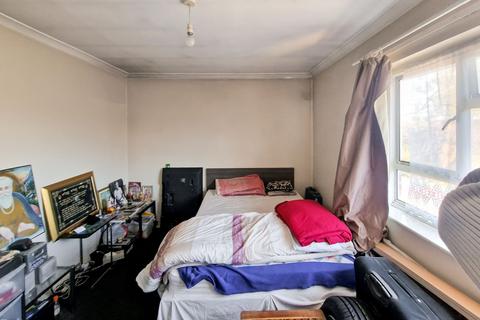 undefined, Marnham Crescent, Greenford, UB6