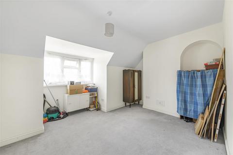 2 bedroom terraced house to rent, Dover House Road, Putney, SW15