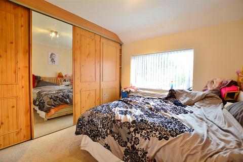 undefined, Hampshire Avenue, Slough