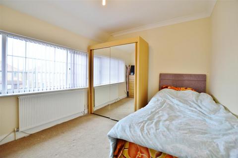 undefined, Hampshire Avenue, Slough