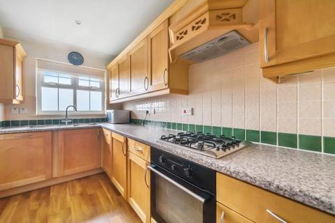 2 bedroom flat for sale, Brooklyn Road,  Woking,  Surrey,  GU22
