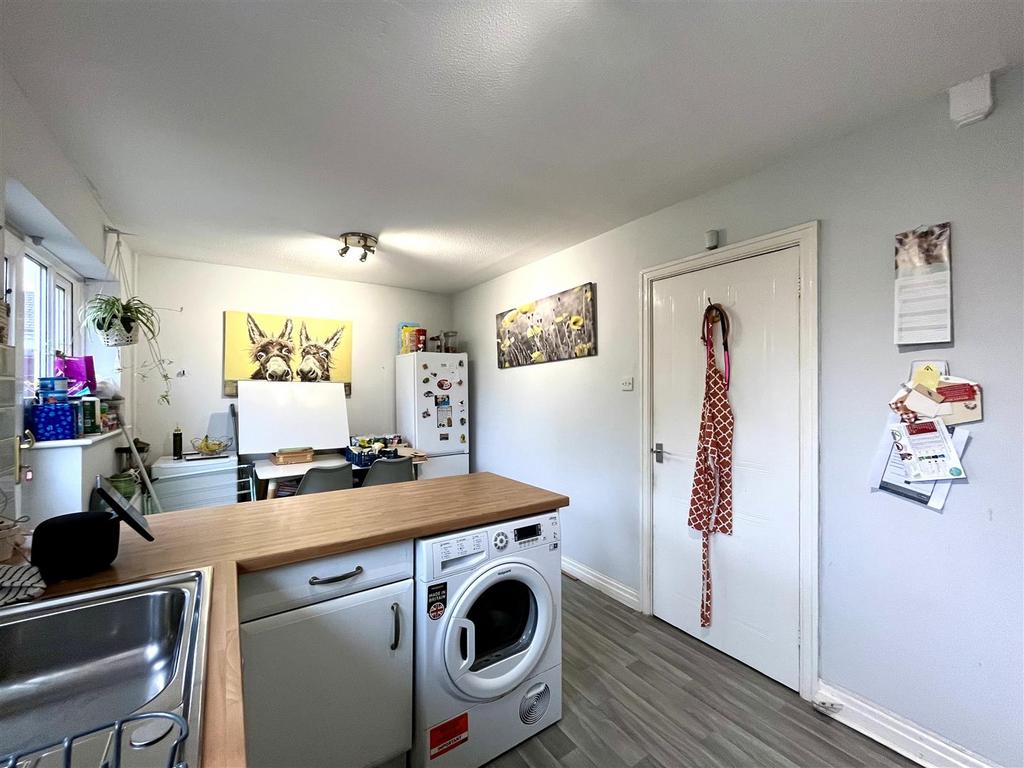 Breakfast Kitchen Aspect 3