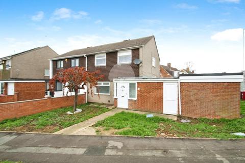 3 bedroom semi-detached house to rent, Parlaunt Road, Langley SL3