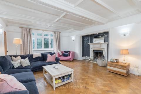undefined, Yew Lane, East Grinstead RH19