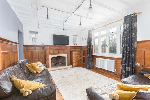 undefined, Yew Lane, East Grinstead RH19