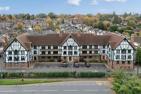3 bedroom property to rent, Lammas Lane, Esher, KT10
