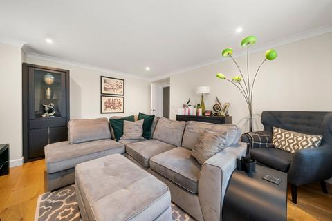 3 bedroom property to rent, Lammas Lane, Esher, KT10