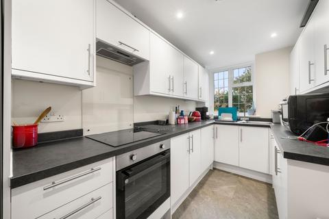 3 bedroom property to rent, Lammas Lane, Esher, KT10