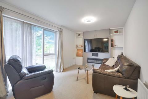 2 bedroom apartment for sale, at Linacre Court, Springlane, Oxford OX3