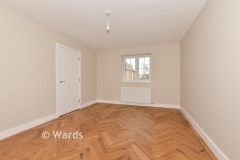 4 bedroom semi-detached house for sale, Scocles Farm, Scocles Road, Minster On Sea, Sheerness, Kent