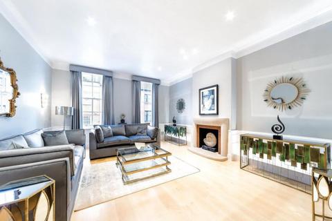 3 bedroom terraced house to rent, Culross Street, Mayfair, London, W1K