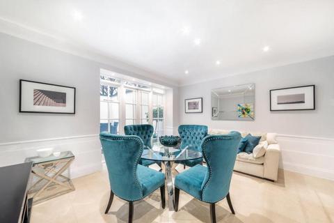 3 bedroom terraced house to rent, Culross Street, Mayfair, London, W1K